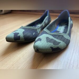 Rothy’s size 9 camo pointe flat